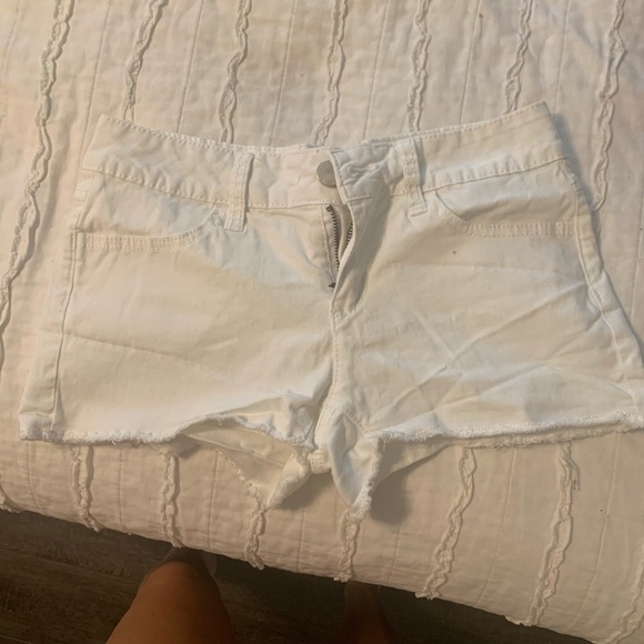 SHORTS - Picture 4 of 4